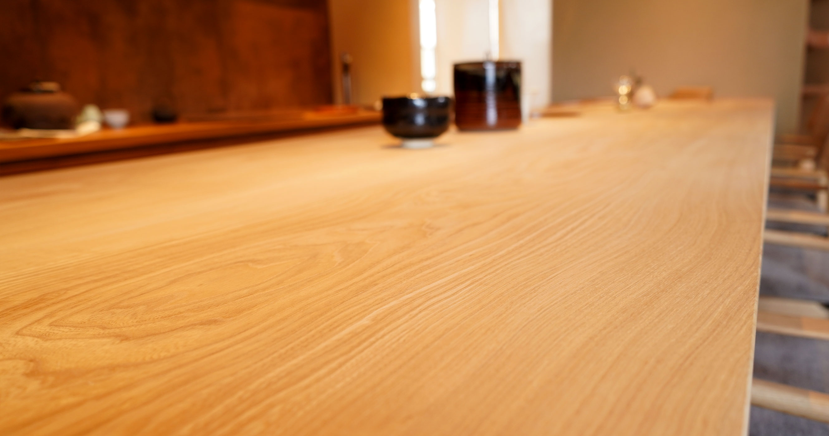 センノキの一枚板のカウンター